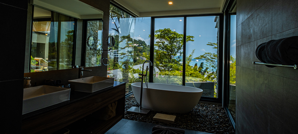 Koh Samui Luxury Villa For Sale Bathroom