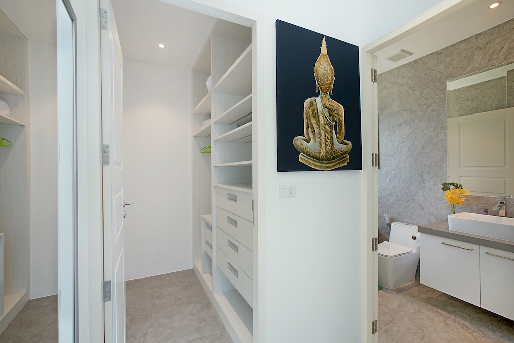 Samui Bayside Villa For Sale Wardrobe