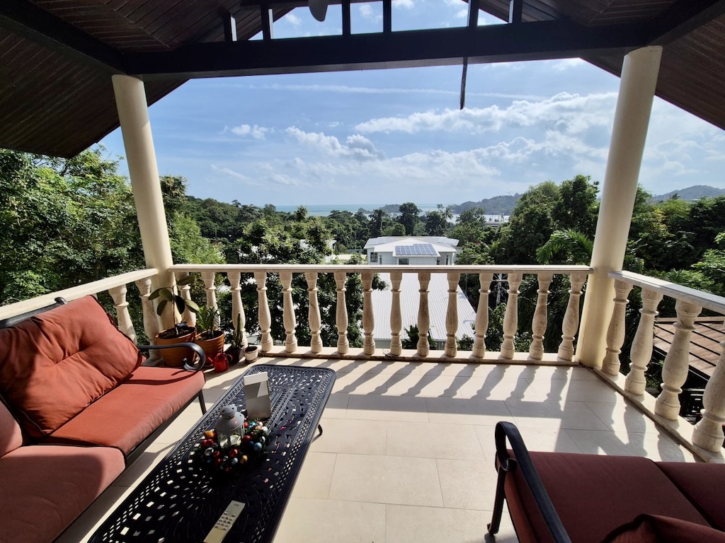 Koh Samui Choeng Mon Property Seating