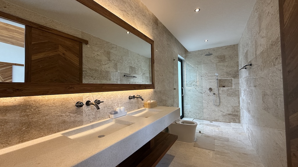 Koh Samui 1-Bed Villas Bathroom