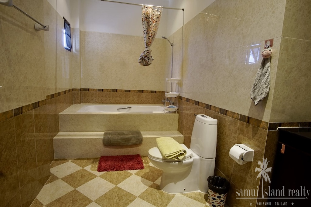 Koh Samui 4-Bedroom Sea View Villa Bath