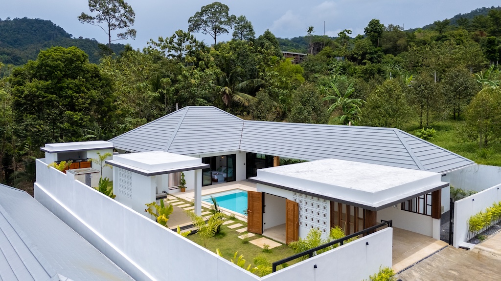 Villa For Sale in Lamai Koh Samui Exterior