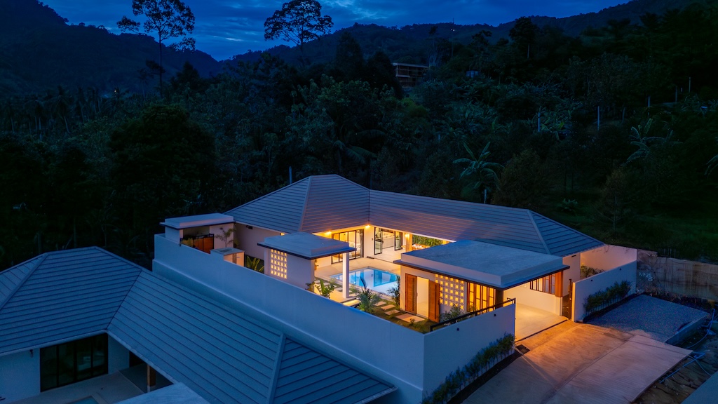 Villas For Sale In Lamai Koh Samui Exterior Night