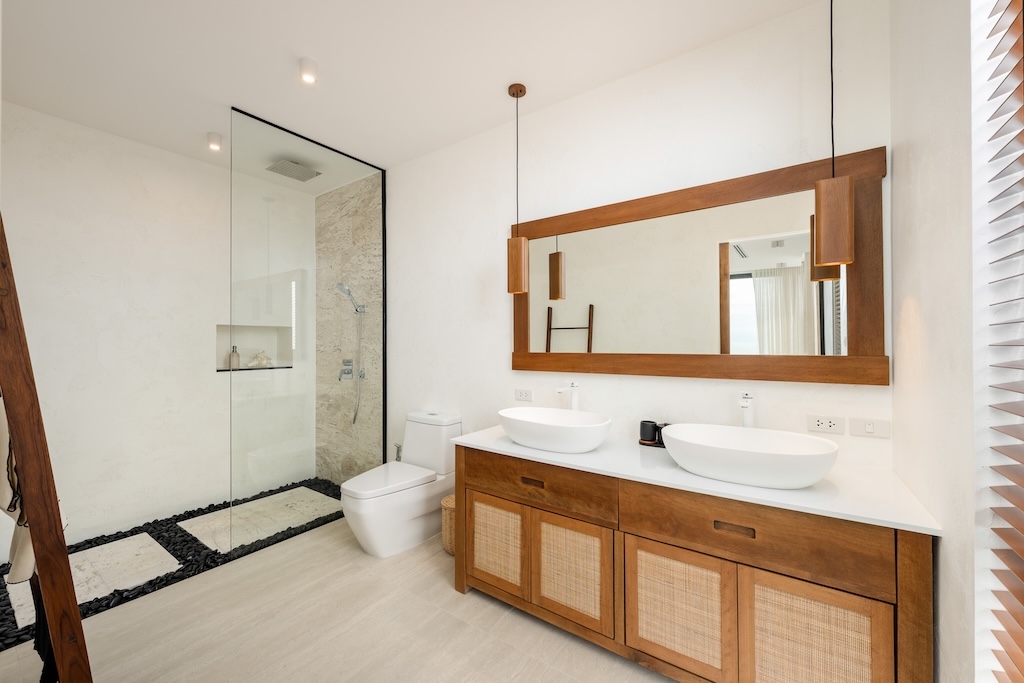 Istani Koh Samui Villa For Sale Bathroom