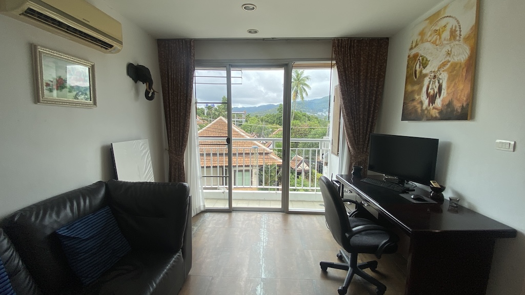 Baan Arisara One Bedroom Apartment Living Area
