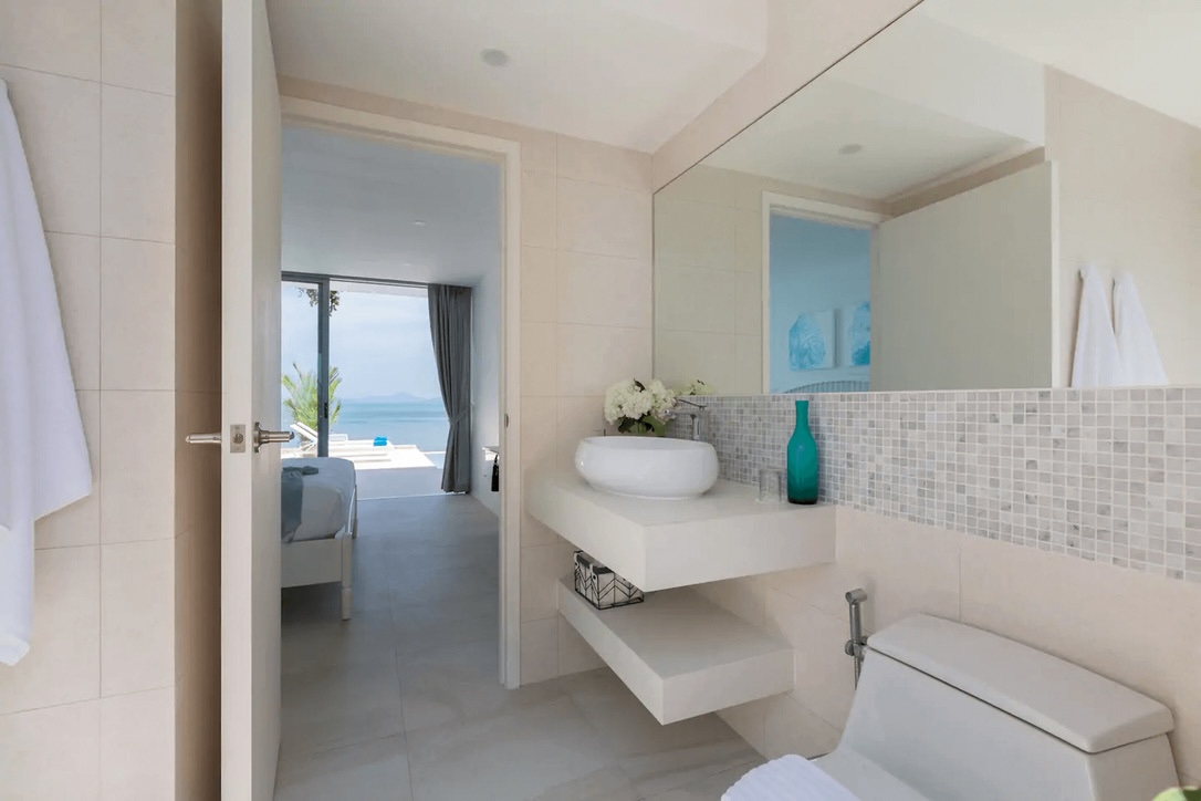 Koh Samui Beachfront Villa For Sale In Bophut Bathroom