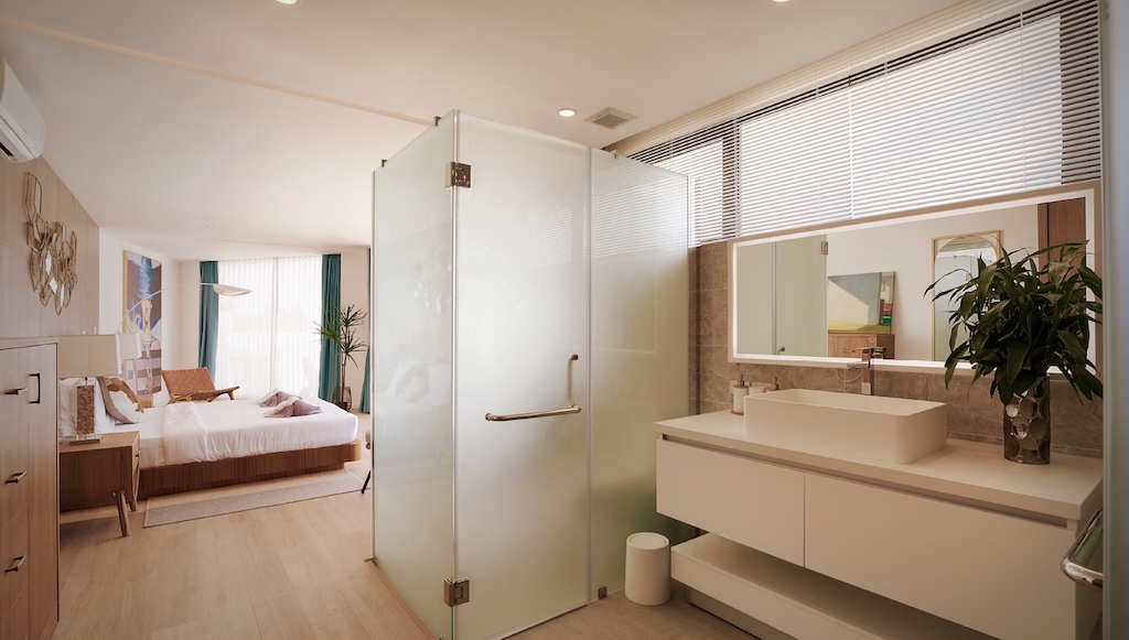 The Coast Breeze Residences Bathroom