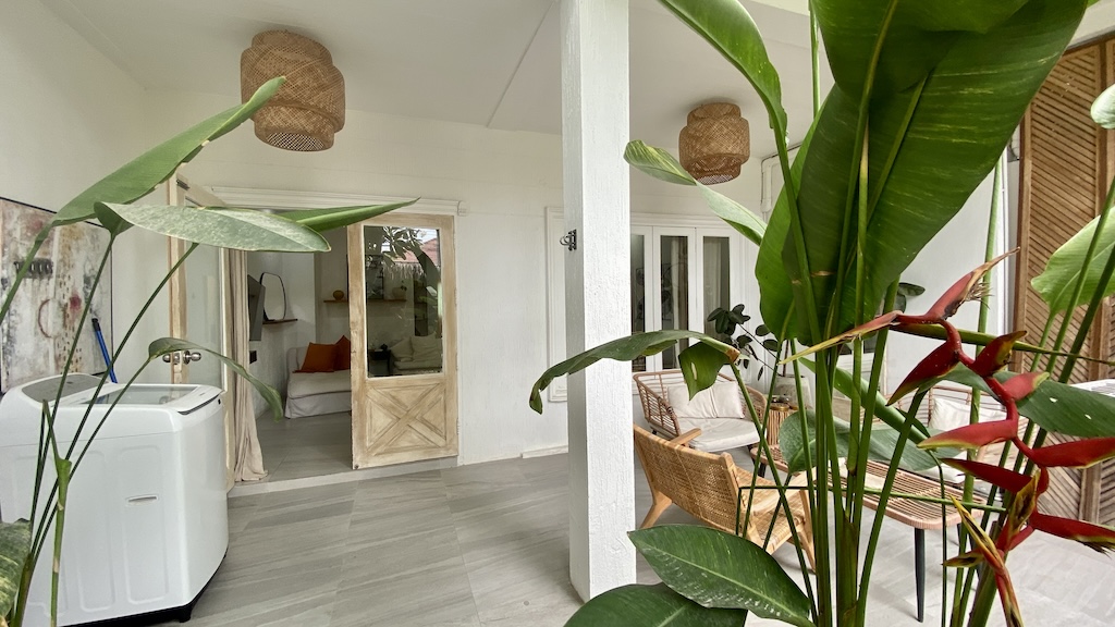 Bangrak Modern Townhouse For Sale Entrance