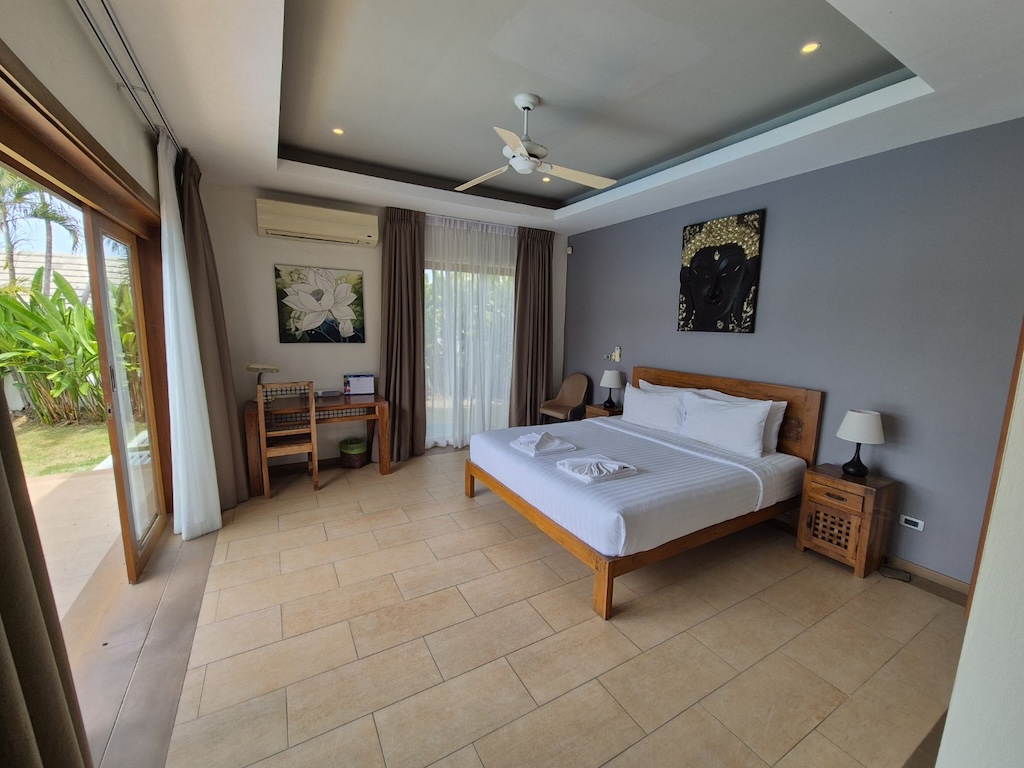 Koh Samui Choeng Mon Villa For Sale bedroom