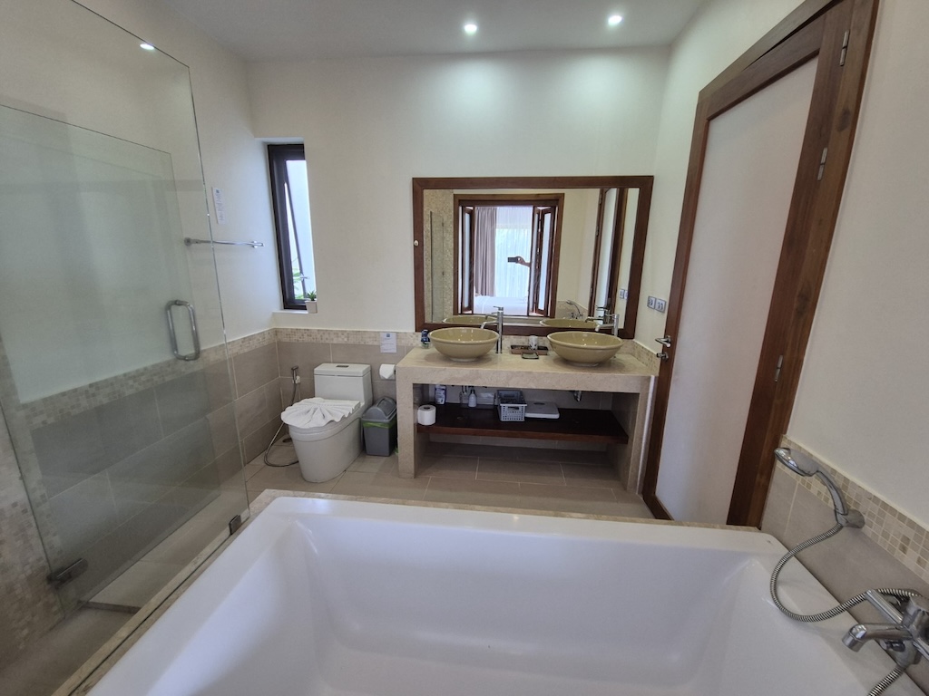 Koh Samui Choeng Mon Villa For Sale Bathroom