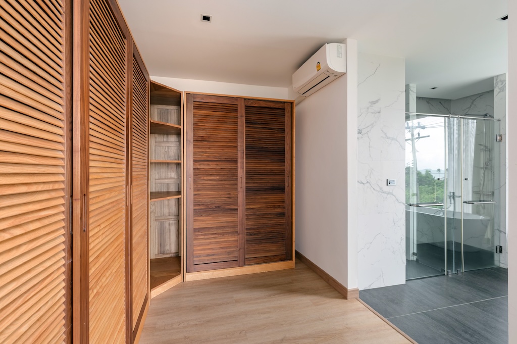 Koh Samui Villa For Sale At The Bay Wardrobe