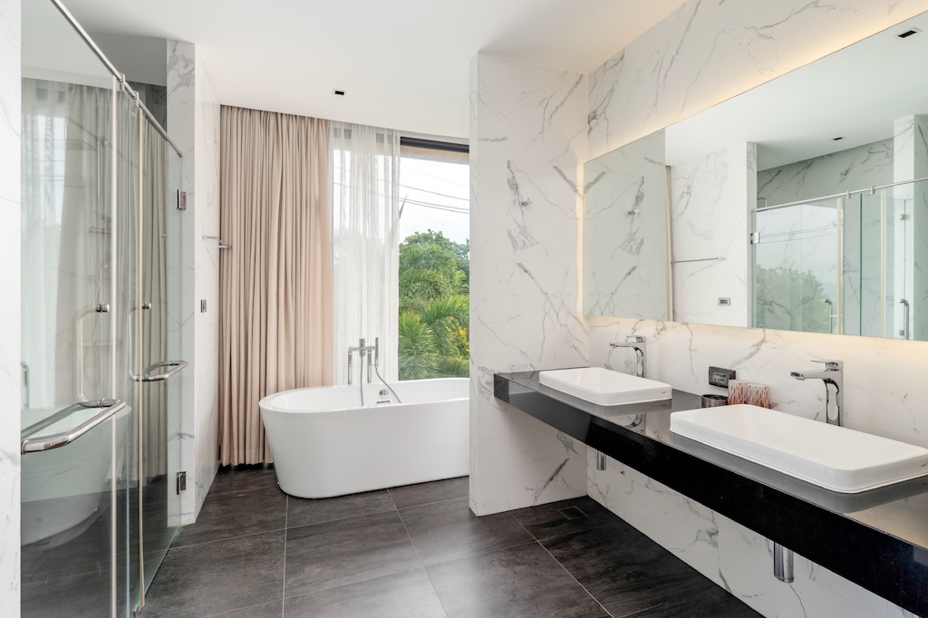 Koh Samui Villa For Sale At The Bay Bathroom