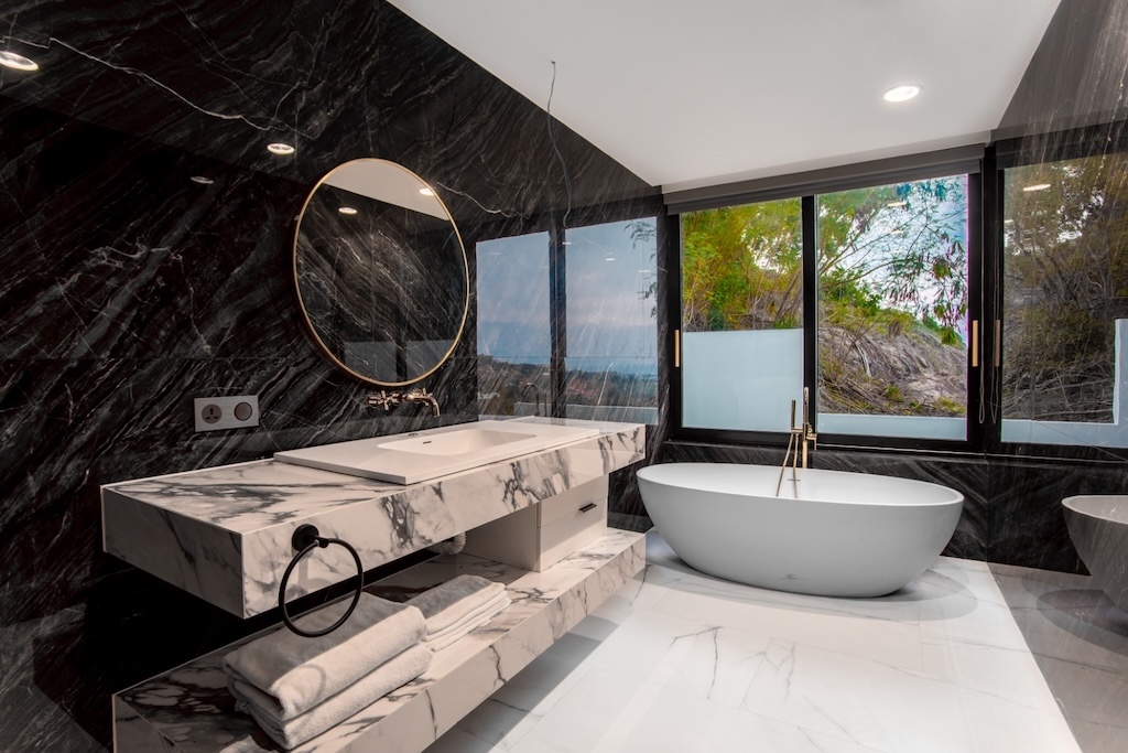 Luxury Koh Samui Property For Sale Bathroom