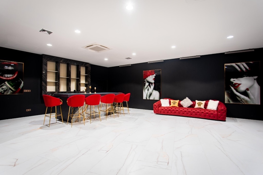 Koh Samui Luxury Property For Sale Living Space