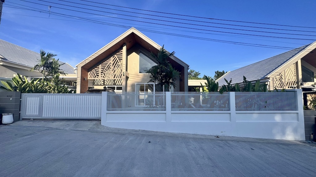 Pool Villa For Sale In Chaweng Exterior