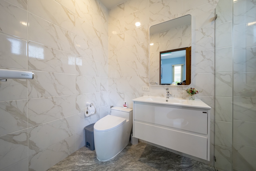 Pool Villa For Sale In Chaweng Koh Samui Bathroom