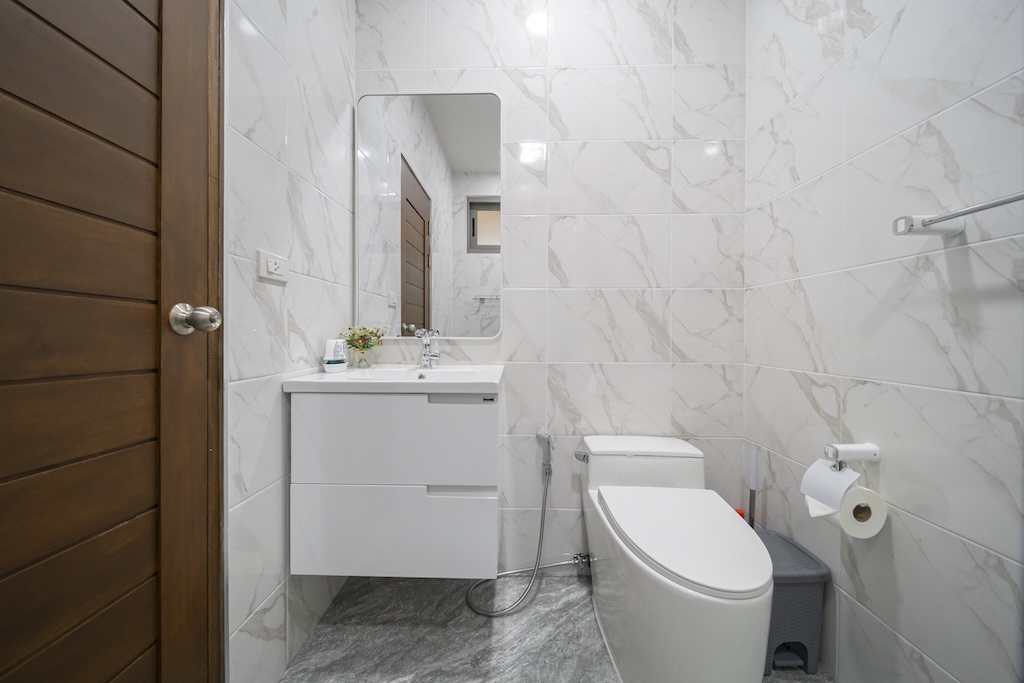 Pool Villa For Sale In Chaweng Koh Samui Bathroom