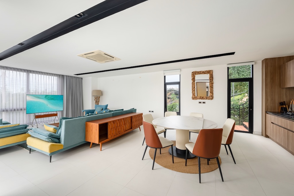 4-Bed Villa For Sale At The Bay Ko Samui Living Area