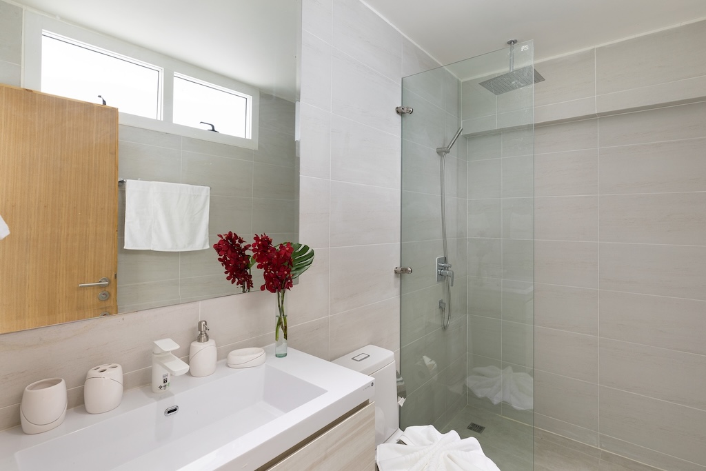 Chaweng Noi Ocean View Property For Sale Bathroom