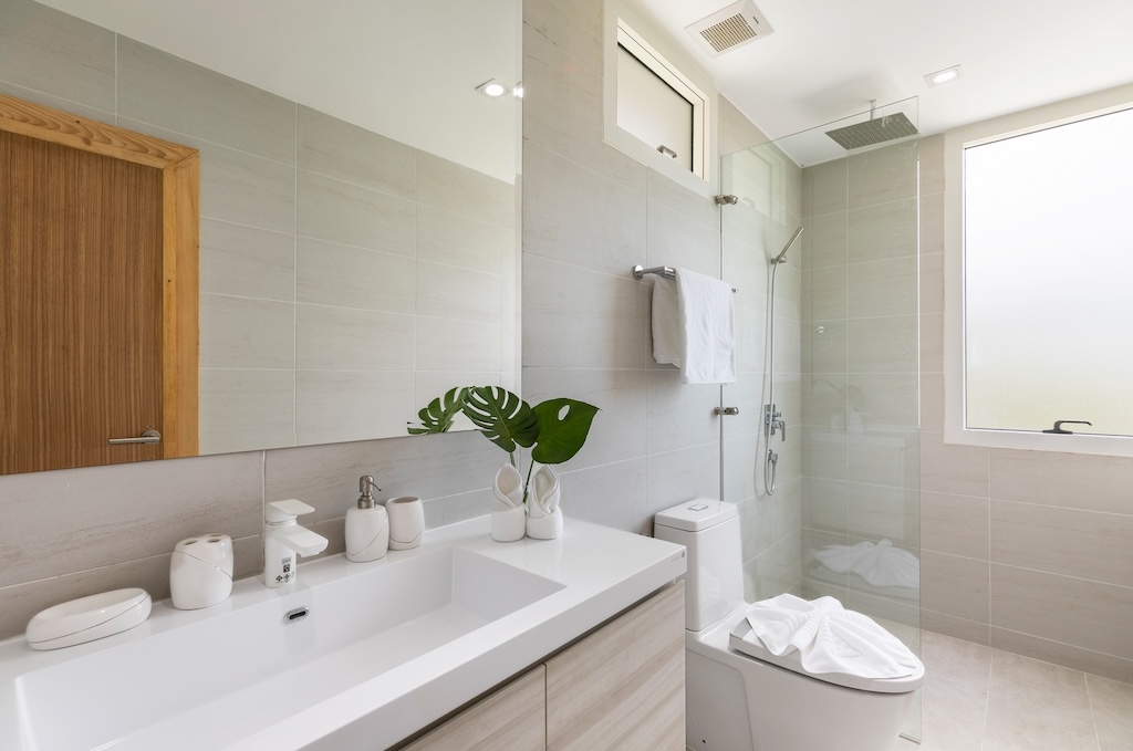 Chaweng Noi Ocean View Property For Sale Bathroom