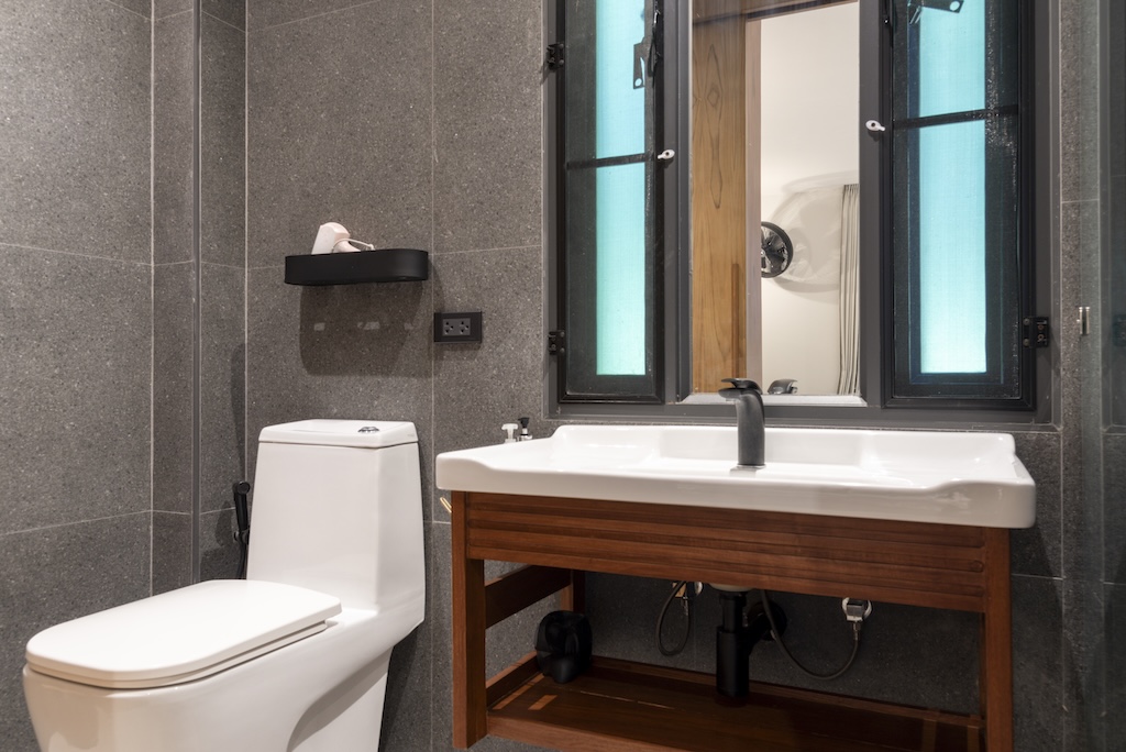 Koh Samui Beachside House For Sale Bathroom
