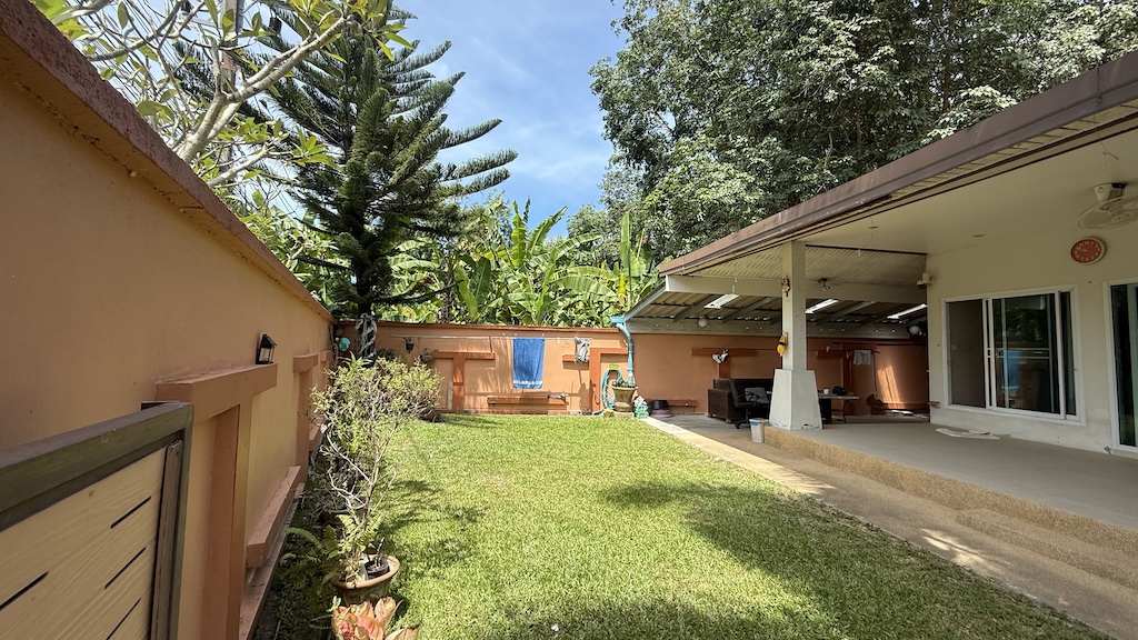 Koh Samui Bungalow Property In Laem Sor Garden