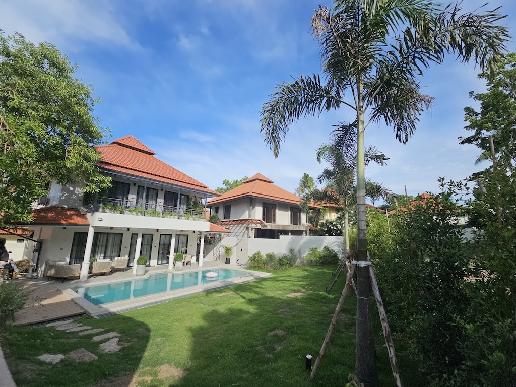 Koh Samui Property For Sale At Tongson Bay Villas