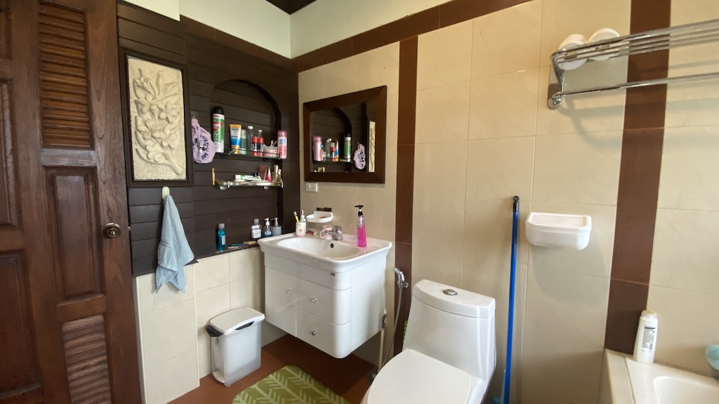 Koh Samui Villa For Sale In Taling Ngam Bathroom