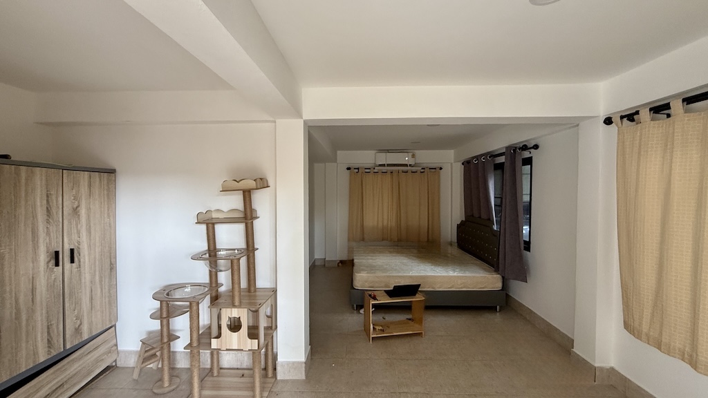 Renovation Property For Sale In Lamai Bedroom