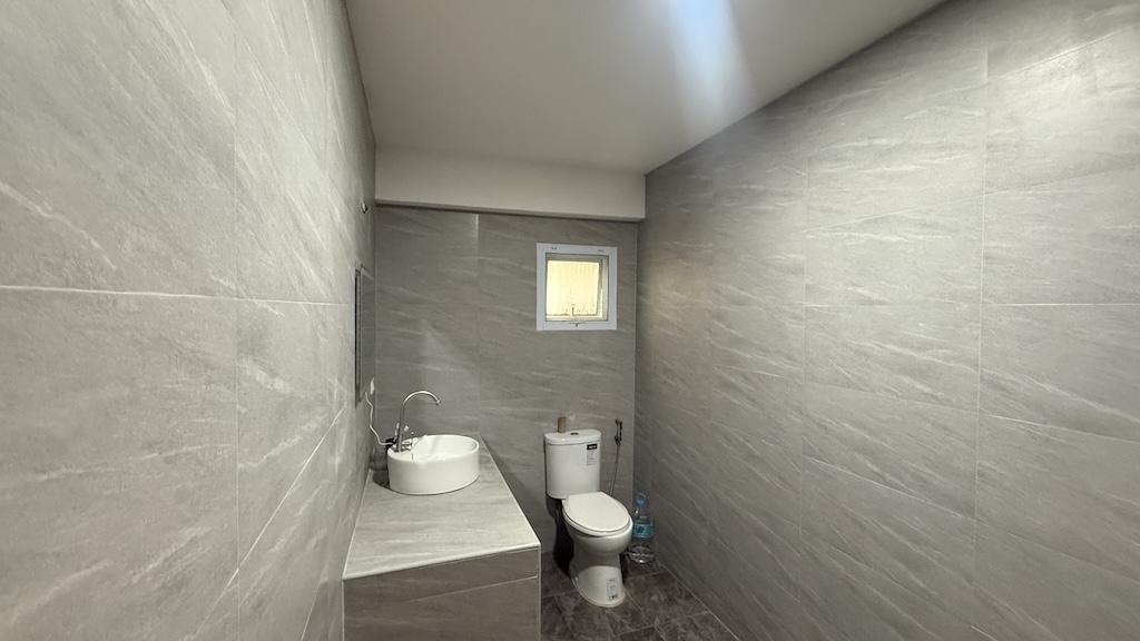 Renovation Property For Sale In Lamai Bathroom