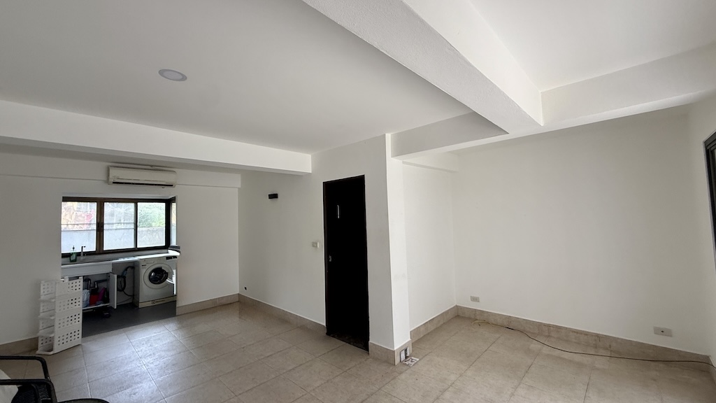 Renovation Property For Sale In Lamai Interior