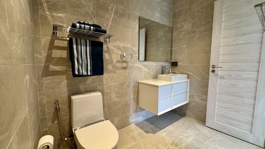 Chariya Koh Samui Apartment Bathroom