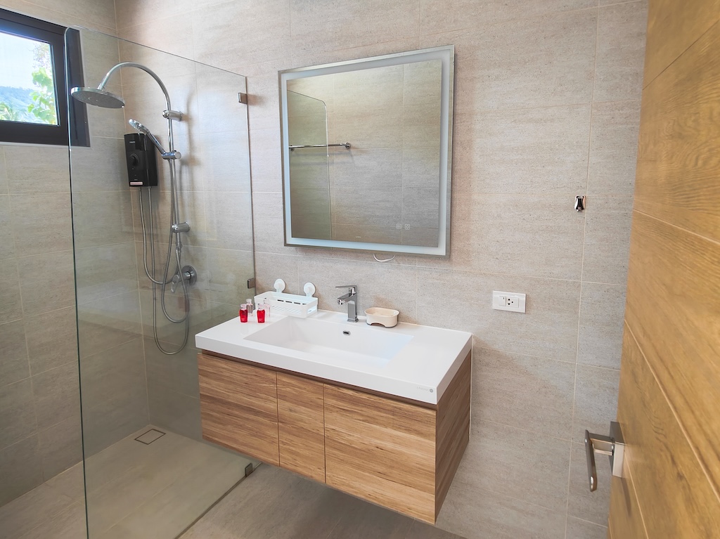Koh Samui Villa For Sale In Lamai Bathroom