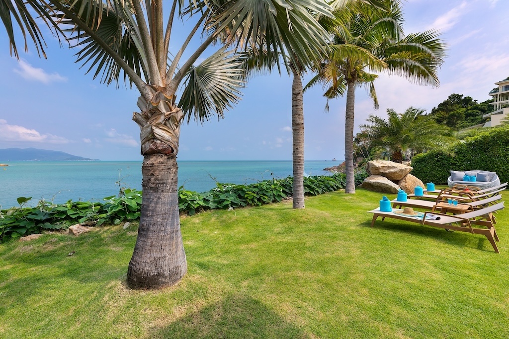 Villa Blue Amber Lawn