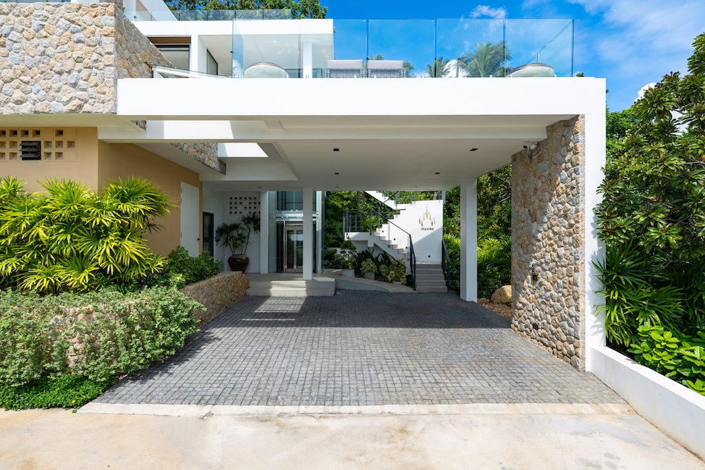 Villa D'Oro Koh Samui Parking