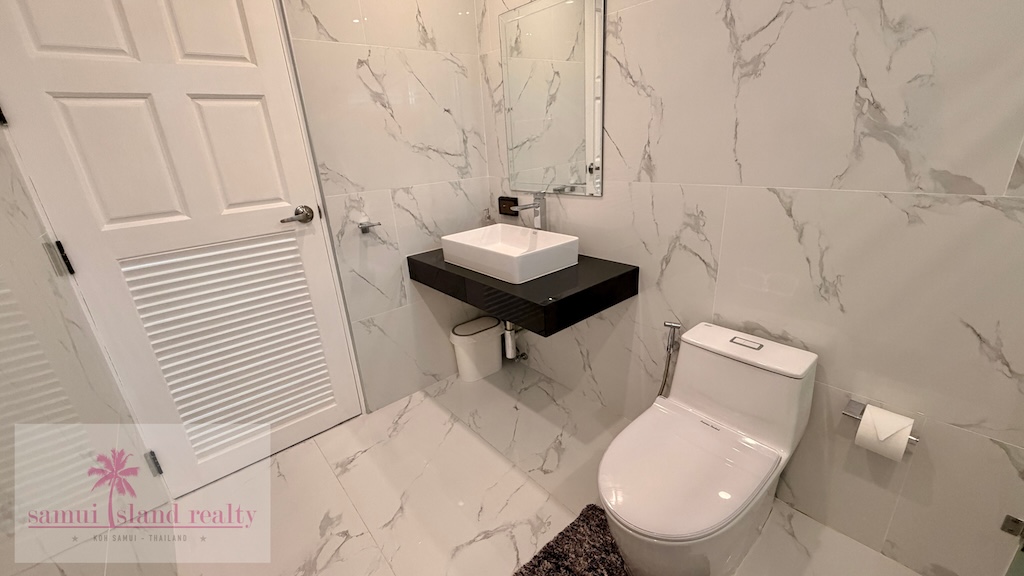 Chaweng Villa For Sale Bathroom