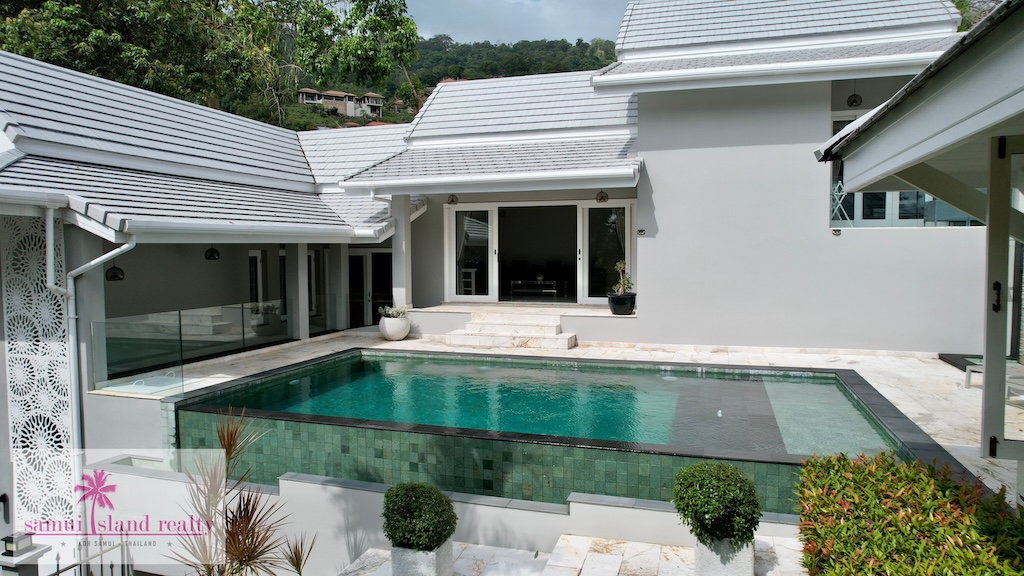 Chaweng Villa For Sale Pool
