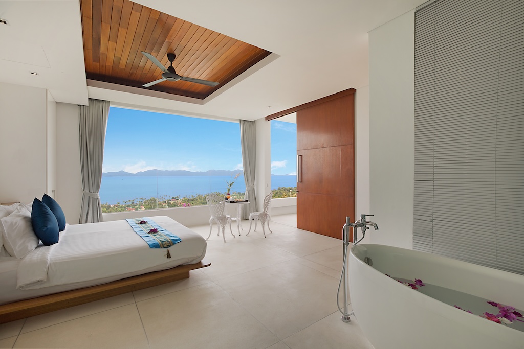 Grand Blue View Estate Bedroom