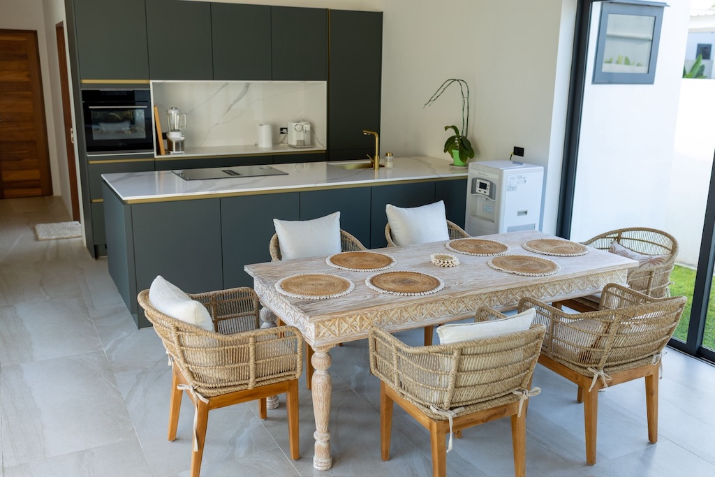 Lamai Longterm Villa Rental Dining
