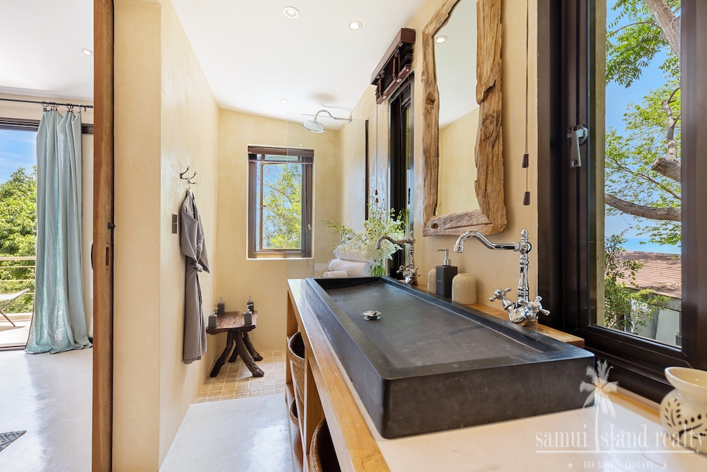 Luxury Koh Samui Property In Chaweng Noi Bathroom