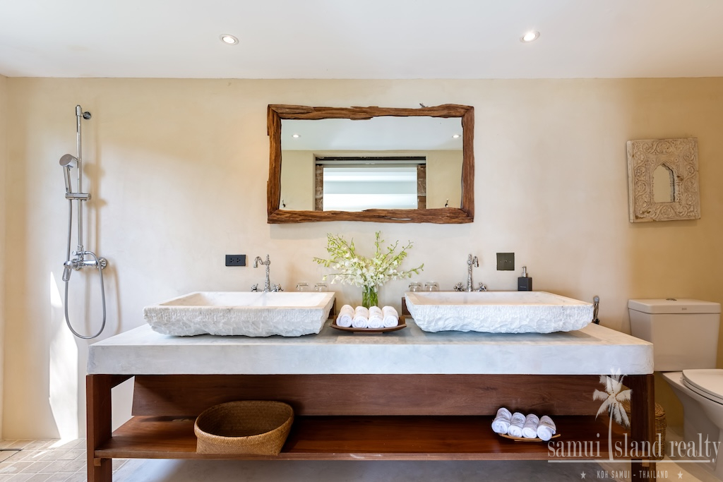 Luxury Koh Samui Property In Chaweng Noi Bathroom