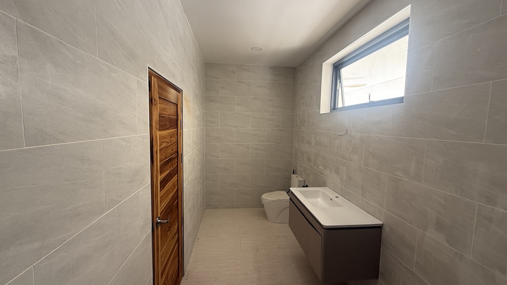 Maenam Property For Sale Bathroom