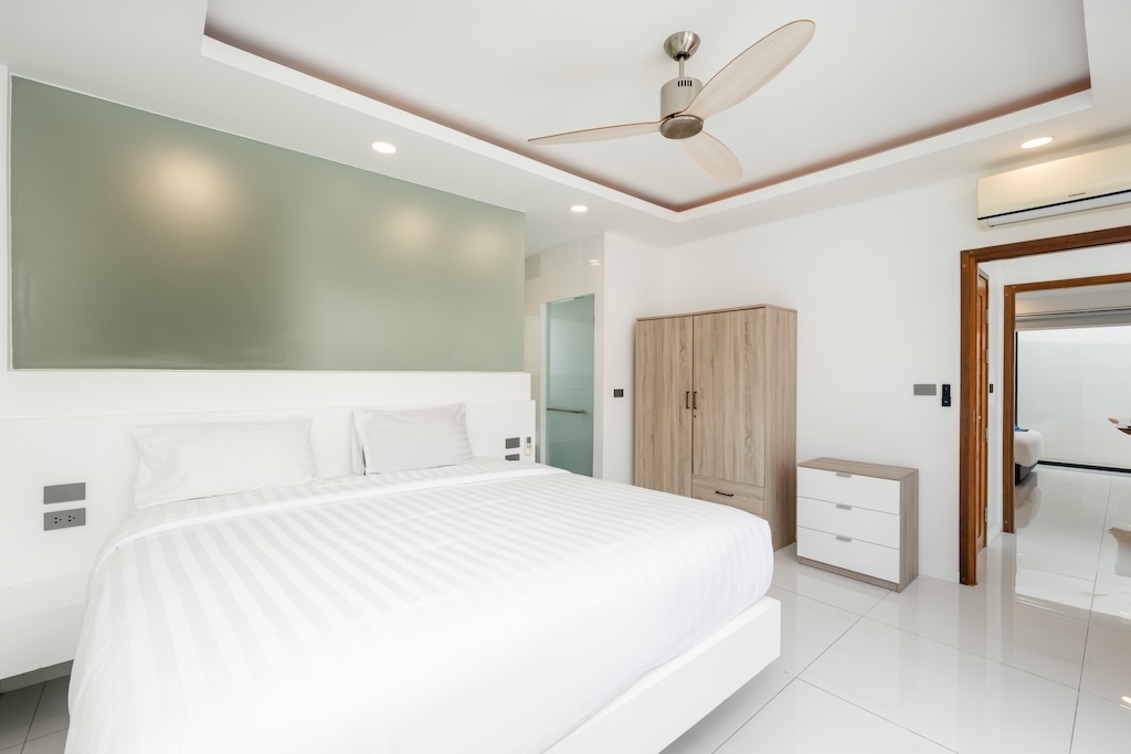Modern Maenam Vila For Sale Bedroom