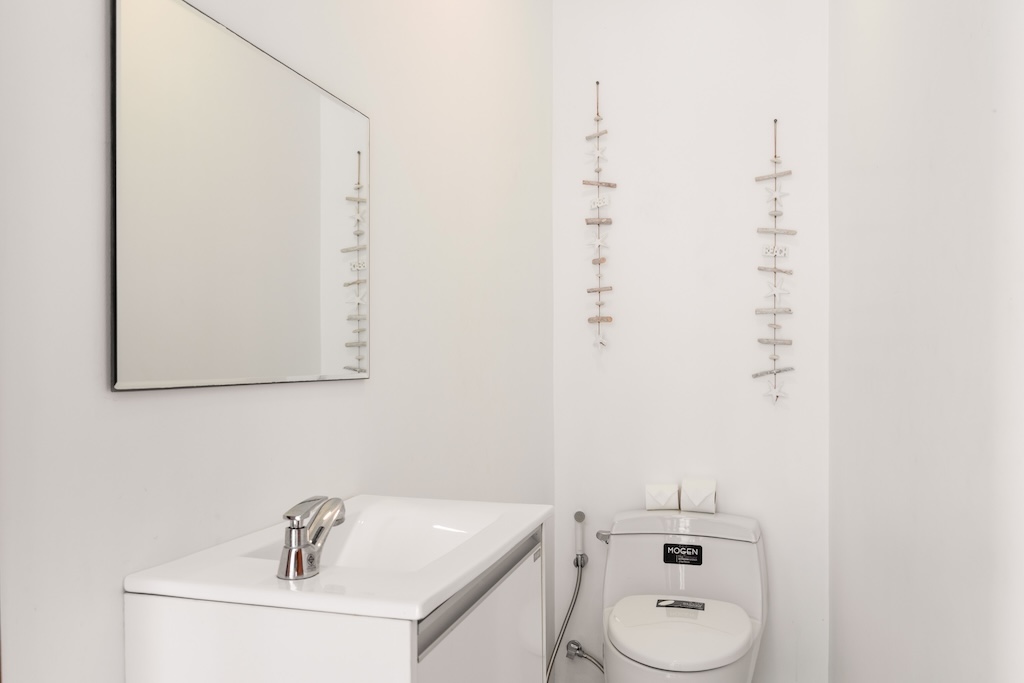 Modern Maenam Villa For Sale Toilet