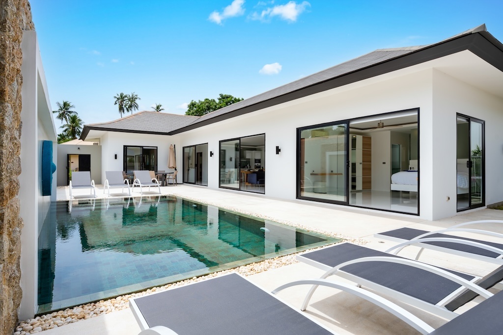 Modern Maenam Villa For Sale Swimming Pool