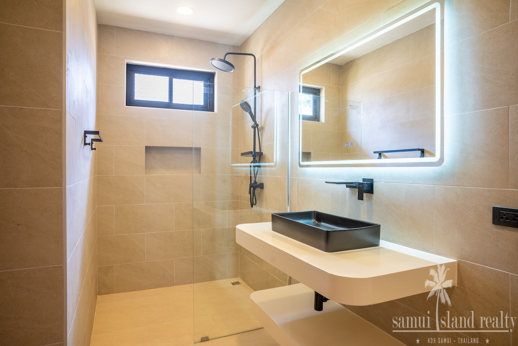 Newly Completed Maenam Villa Bathroom