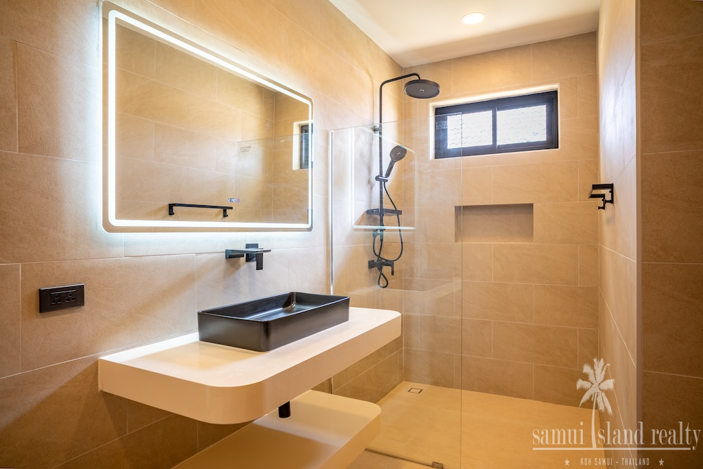 Newly Completed Maenam Villa Bathroom