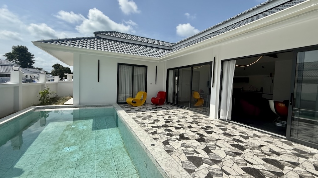 Plai Laem 3 bedroom Pool Villa For Sale Terrace