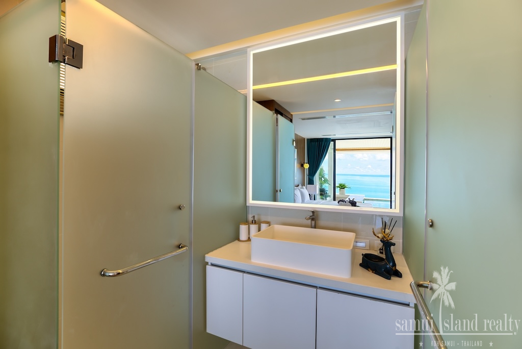 The Wave 2 Residence Villa Bathroom