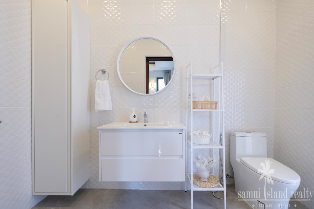 Chaweng Longterm Villa Rental Bathroom